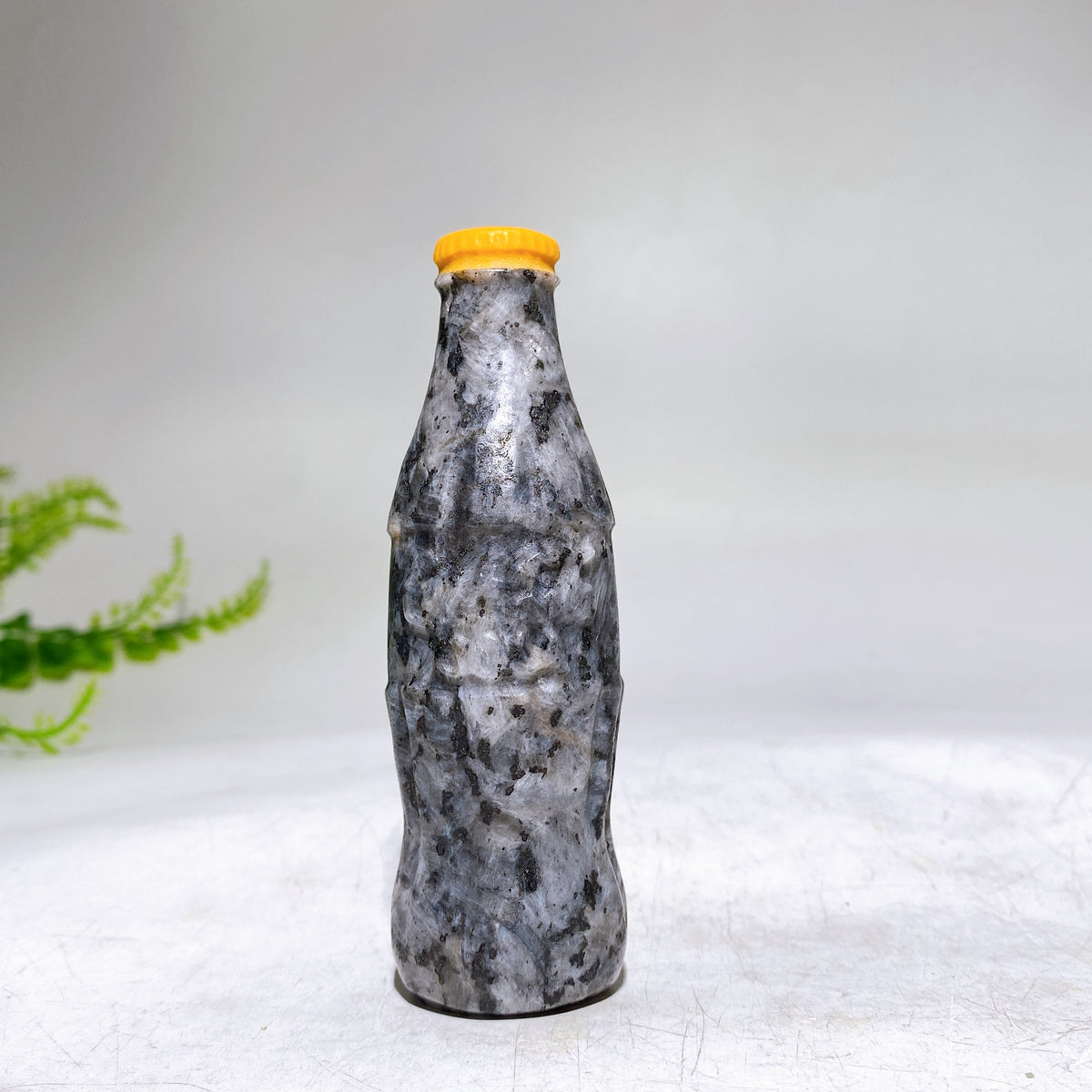 3.9"-5.8" Crystal Soft-drink Bottle Carving Wholesale