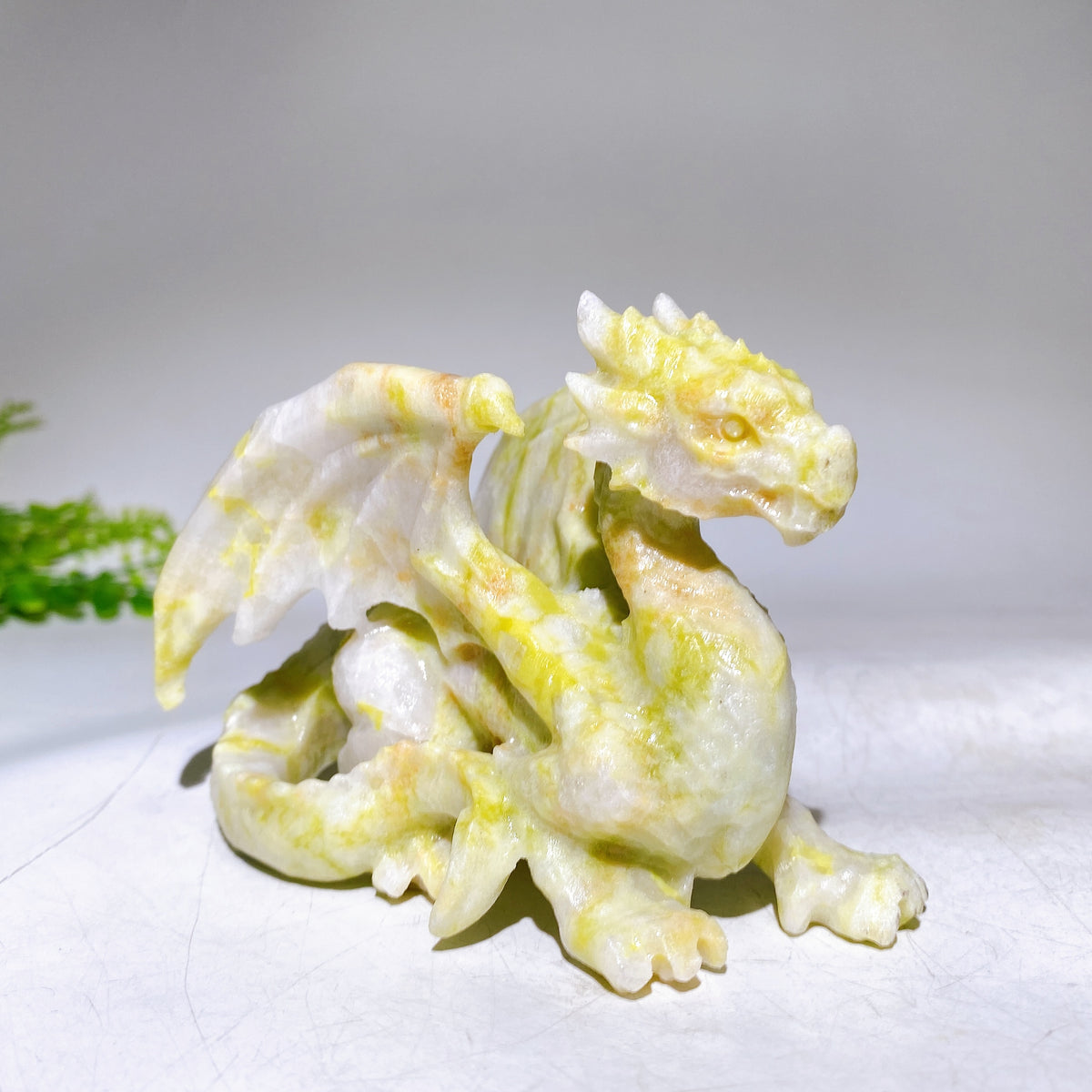 4.3" Natrual Crystal Dragon Carviing Wholesale