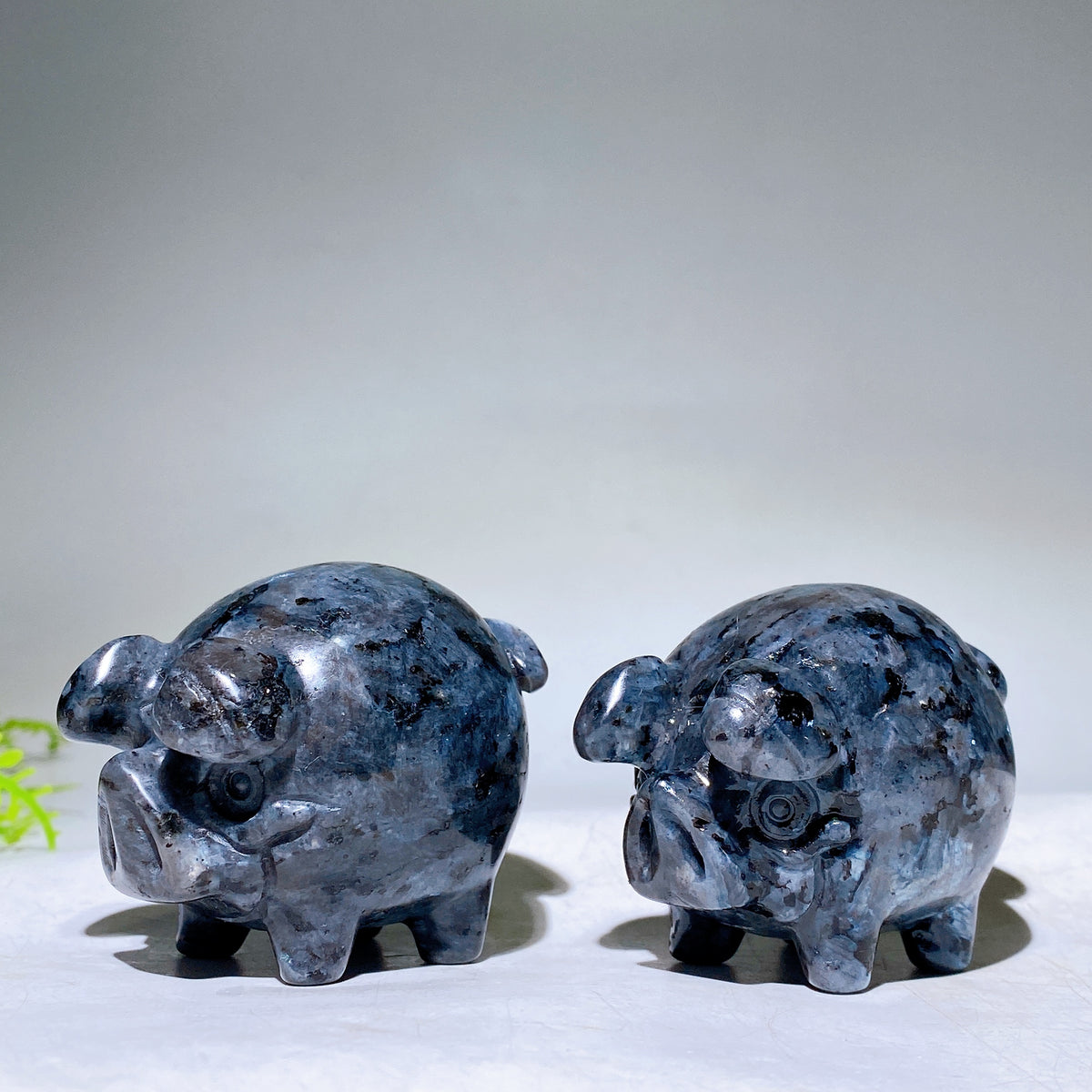 2.3" Larvikite Pig Carving Wholesale