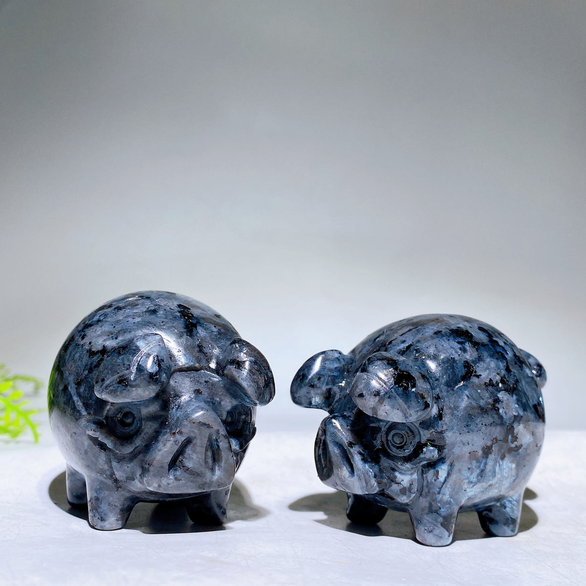 2.3" Larvikite Pig Carving Wholesale