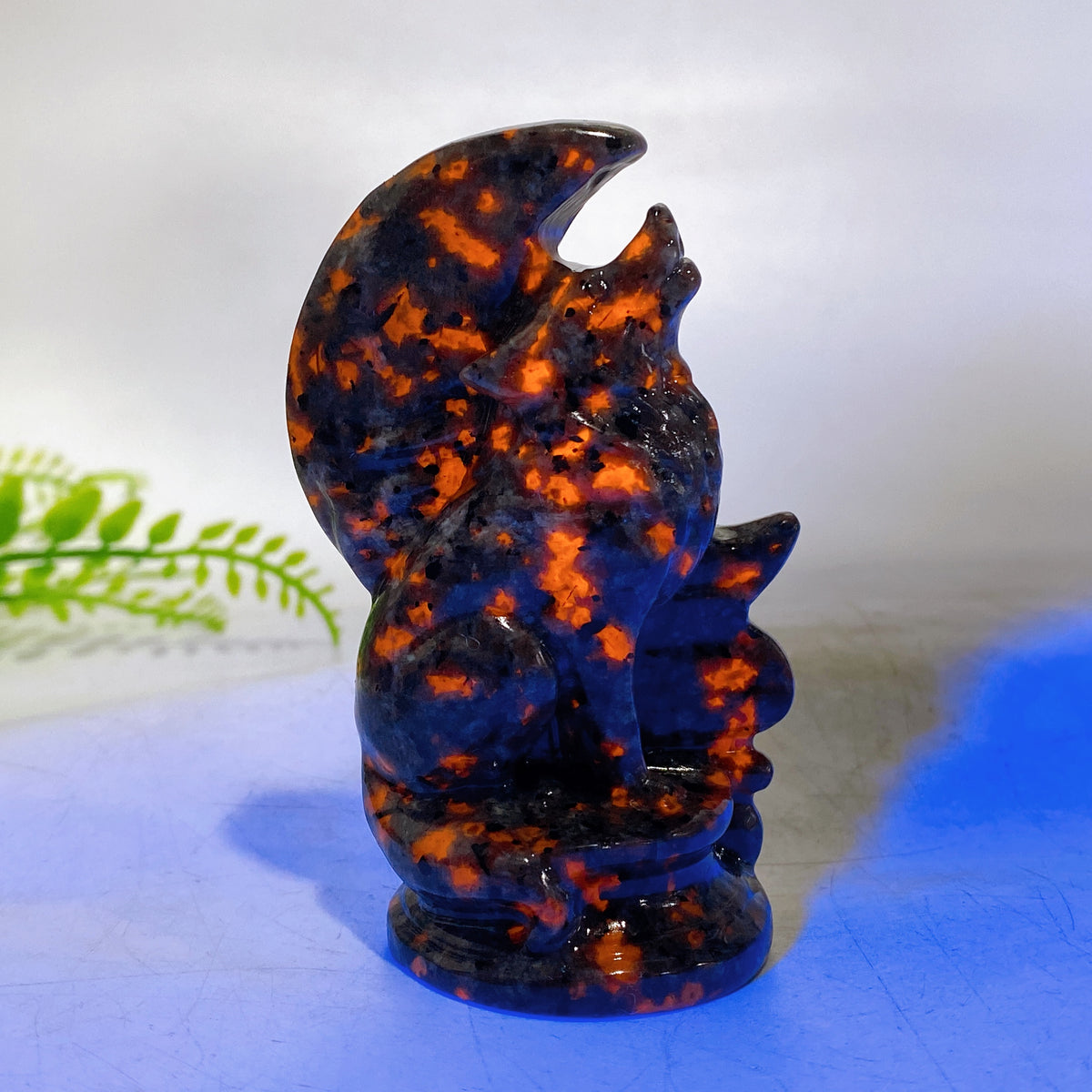 3.2" Natural Crystal Wolf Moon Carving Wholesale
