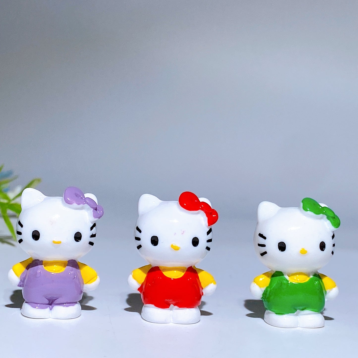 30mm Mini Resin Hello Kitty Carving Crystal Healing Bulk Wholesale