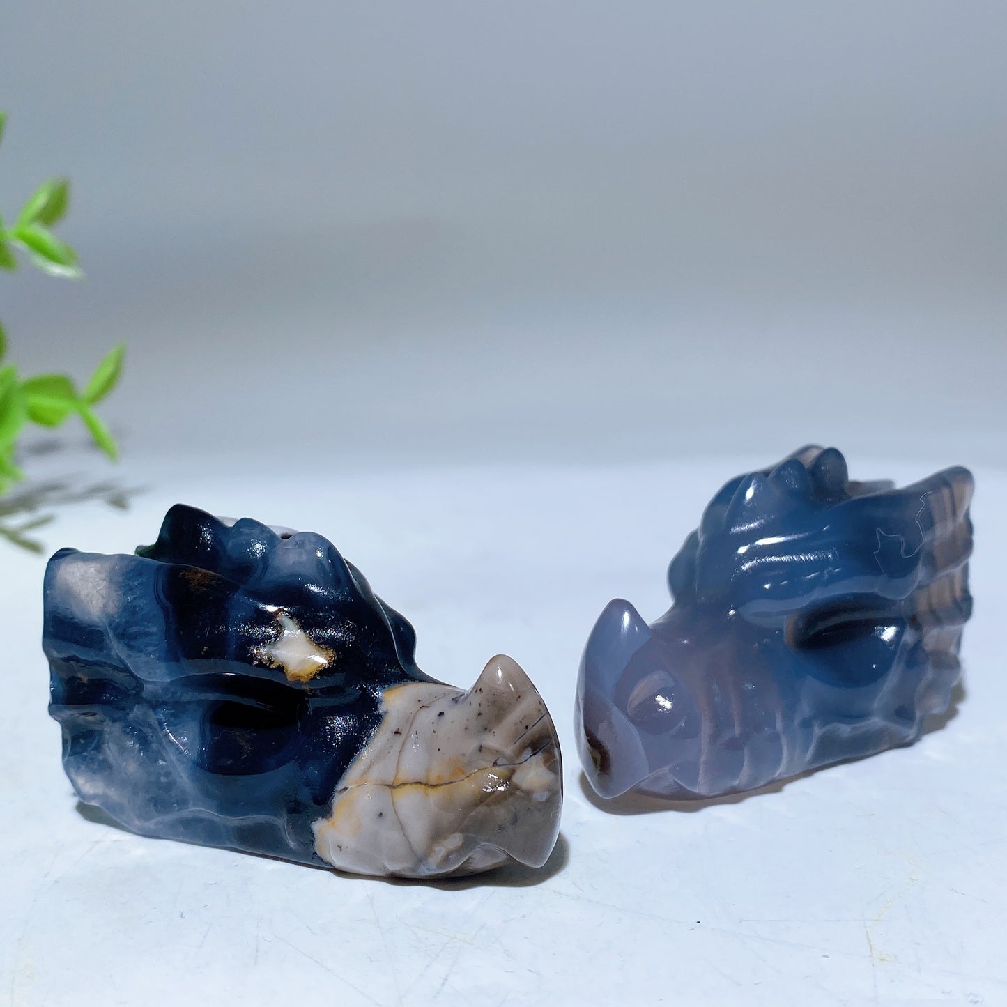 1.8"-2.1"  UV Reactive Volvanic Agate Turtle Elephant Cat Wolf Animal Carving Bulk Wholesale