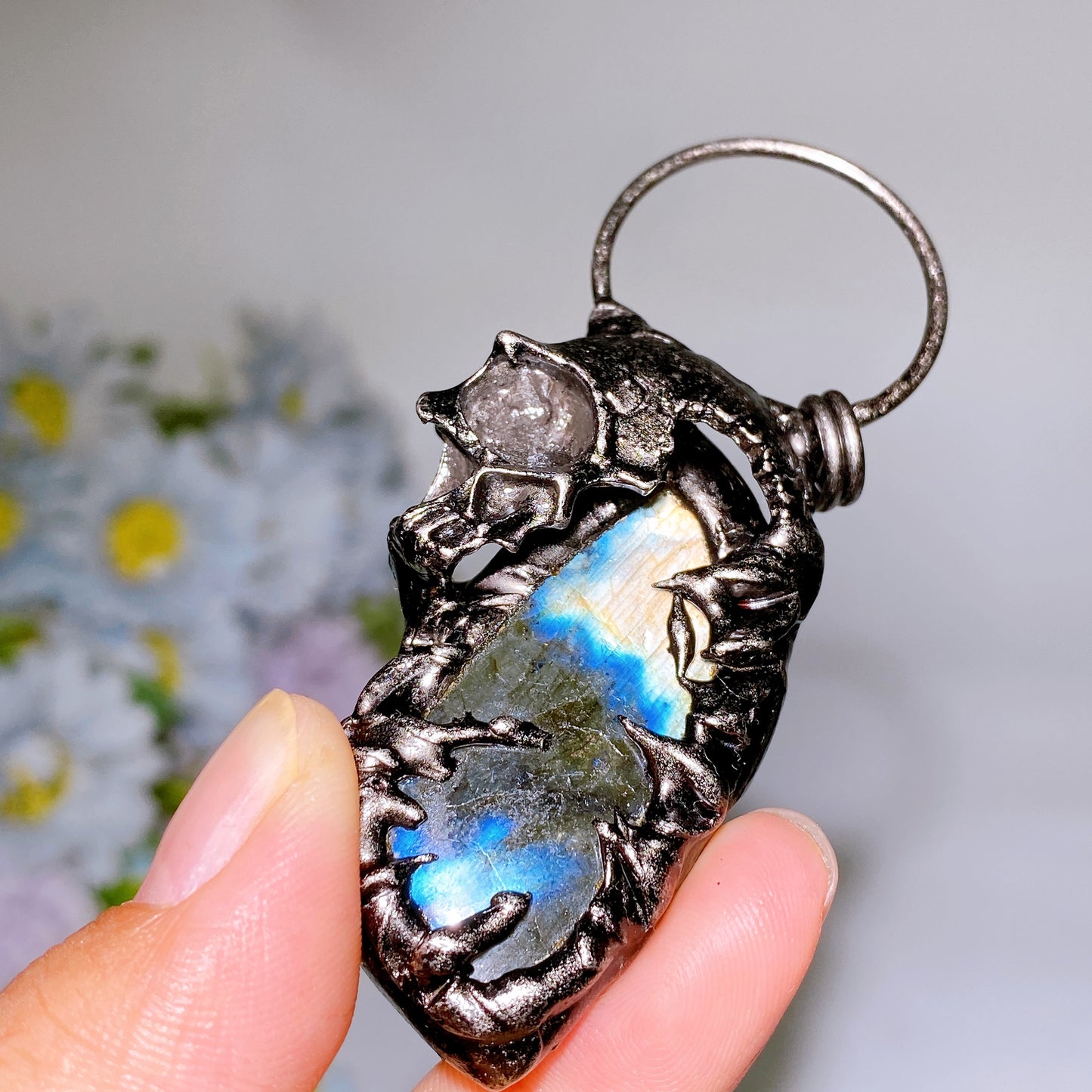2.8"-3.0" Labradorite with Metal Skull Decor Pendant Crystal Healing Bulk Wholesale