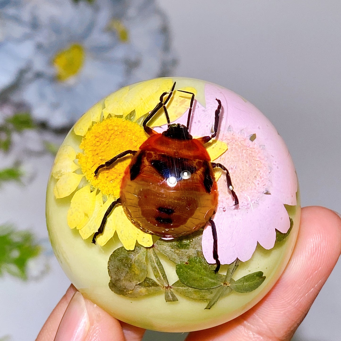 45mm Luminous Resin with Insect Free Form Crystal Healing Bulk Wholesale