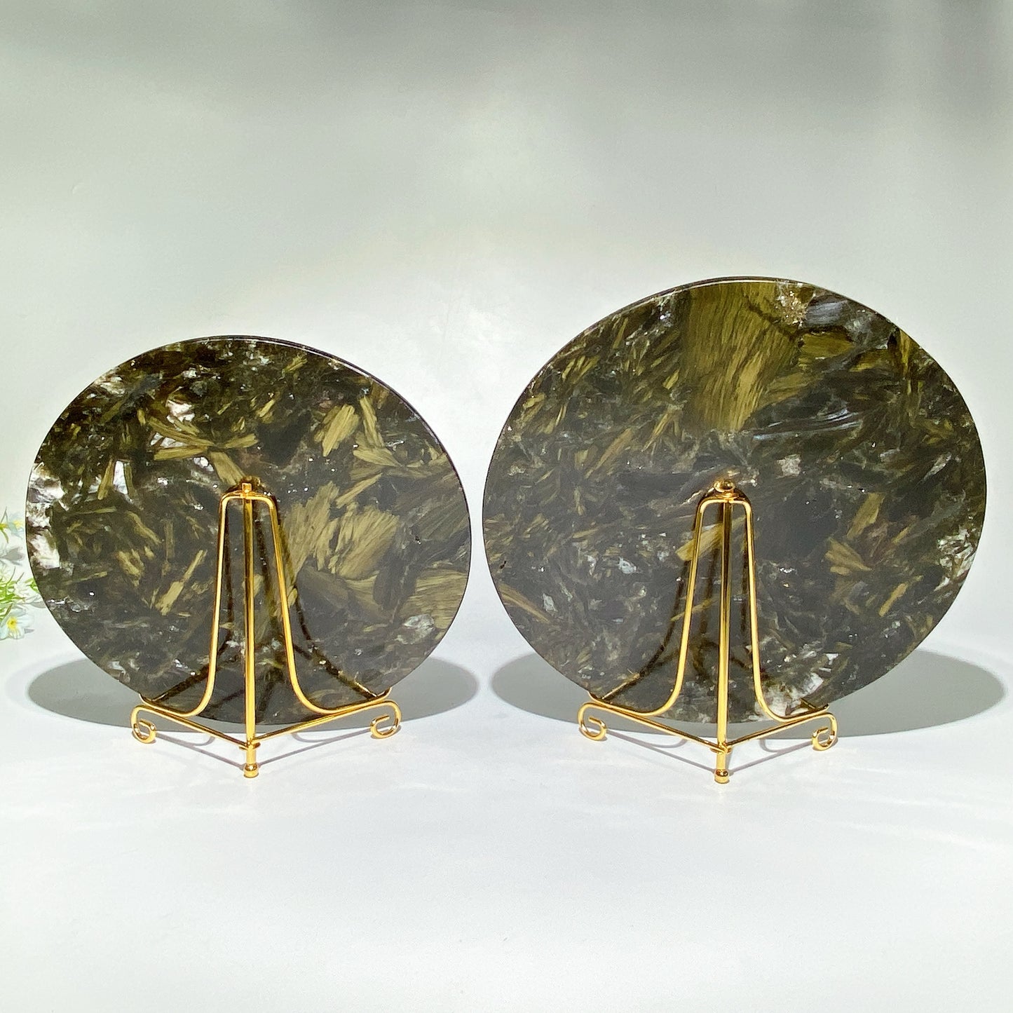 16.5cm-20cm Green Mica Round Slab with Stand Bulk Wholesale