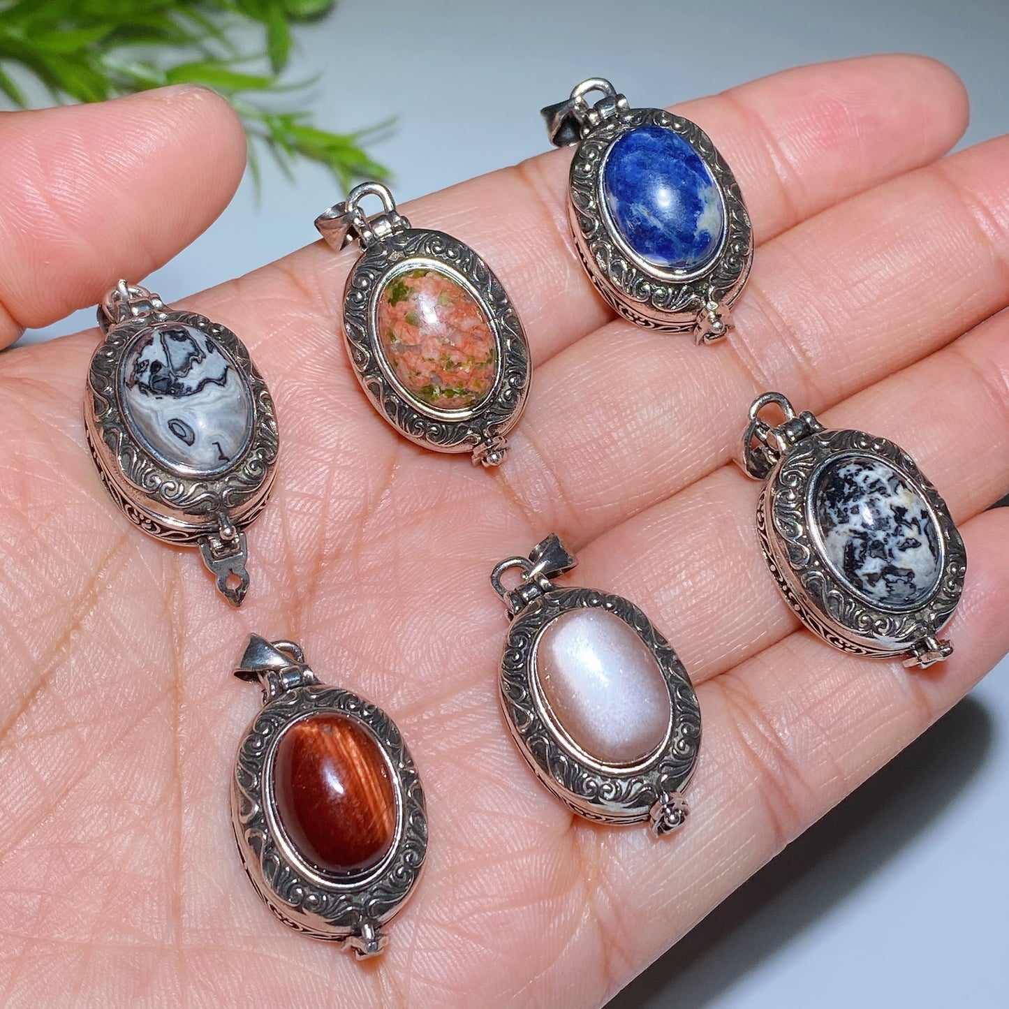 White Cooper Crystal Poison Pendant Crystal Healing Bulk Wholesale