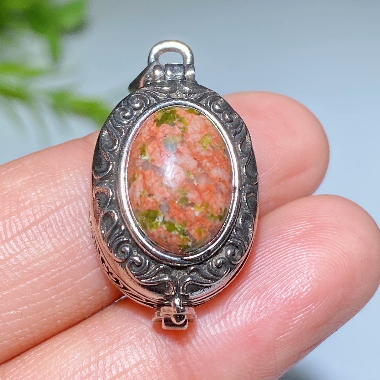 White Cooper Crystal Poison Pendant Crystal Healing Bulk Wholesale