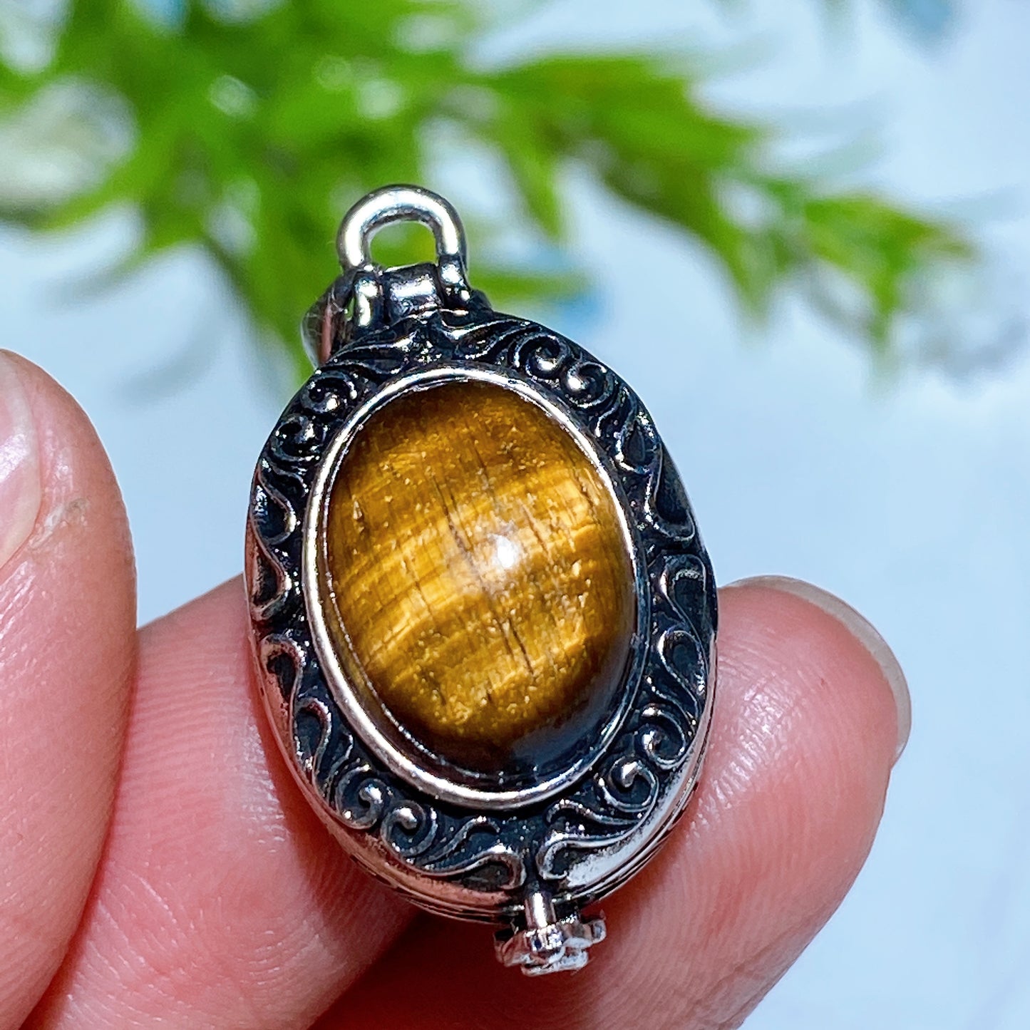 White Cooper Crystal Poison Pendant Crystal Healing Bulk Wholesale