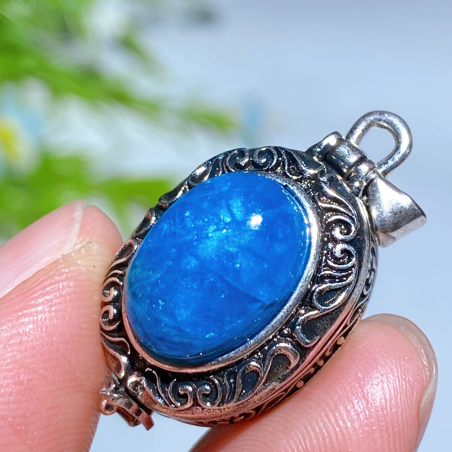 White Cooper Crystal Poison Pendant Crystal Healing Bulk Wholesale