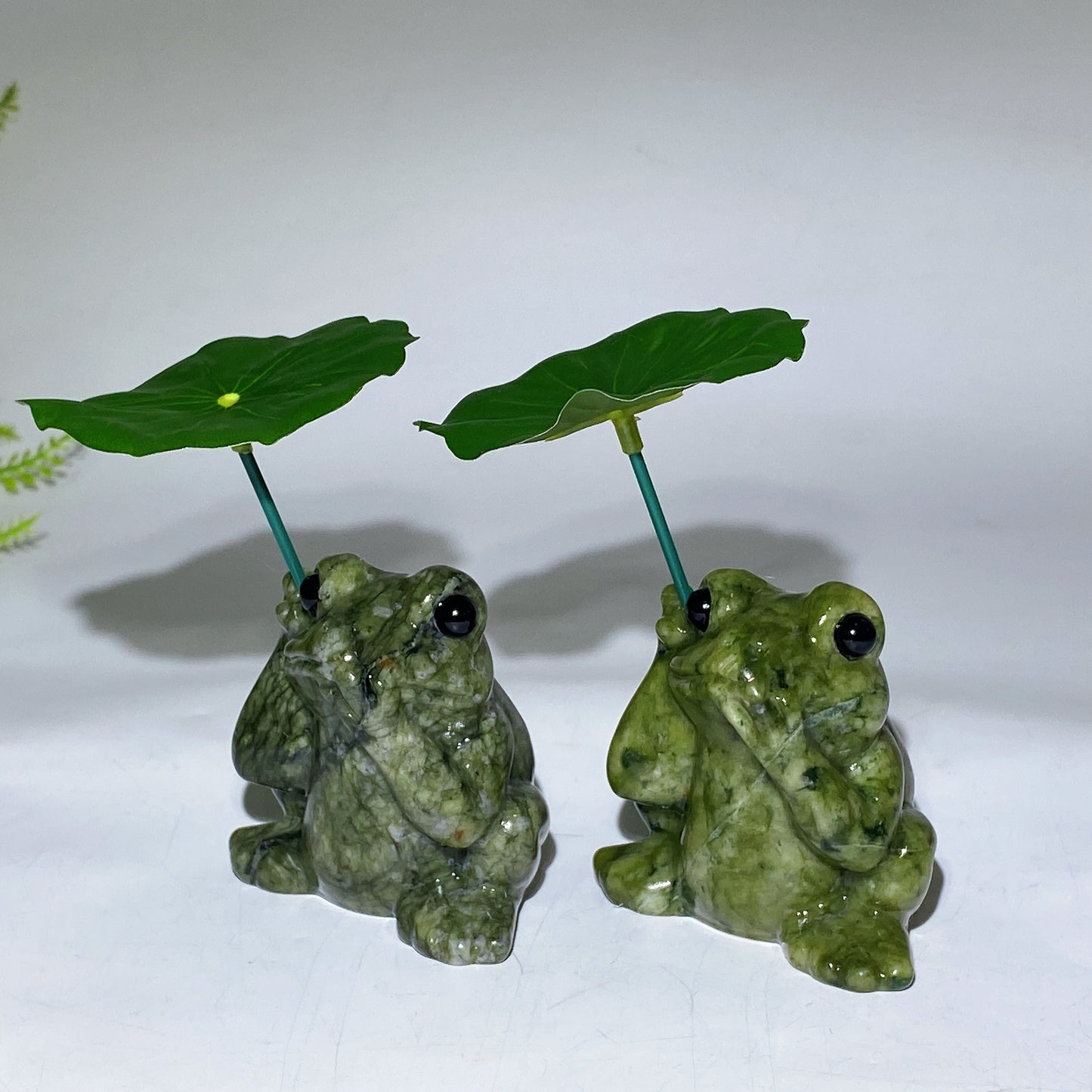 2.4" Serpentine Frog with Platic Lotus Leaf Crystal Healing Bulk Wholesale