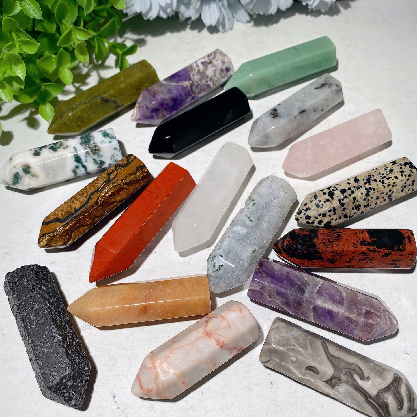 2.1"-2.5" Mixed Crystal Points Bag Bulk Wholesale