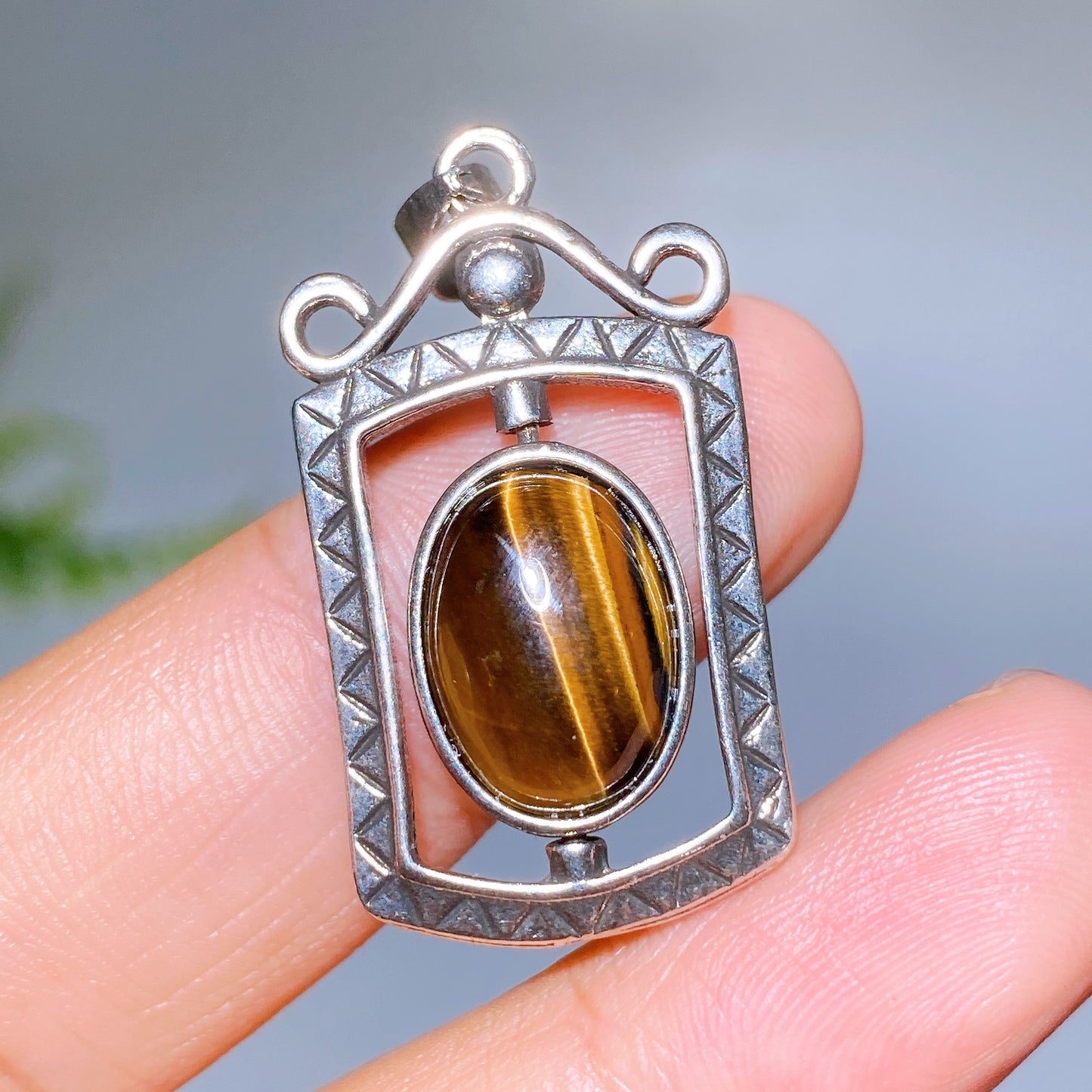 Yellow Tiger's Eye Spinning Pendant Crystal Healing Bulk Wholesale
