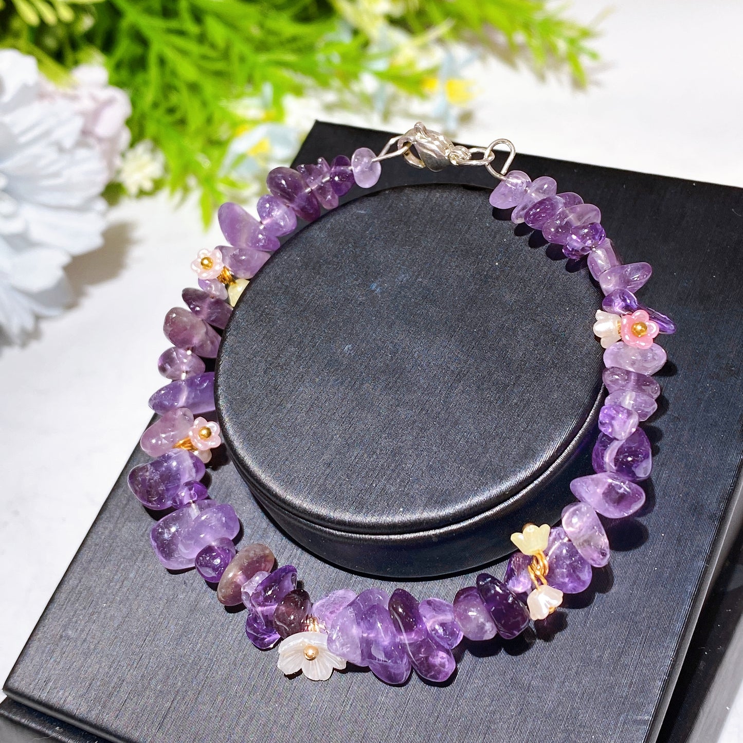 Crystal Chips Bracelet with Flower Decor Crystal Healing Bulk Wholesale
