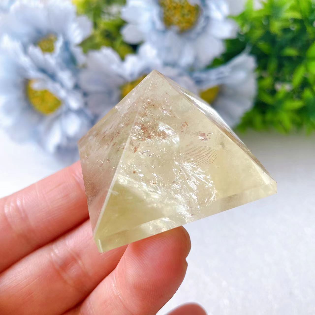 3.5-4cm Citrine Pyramid Crystal Carvings