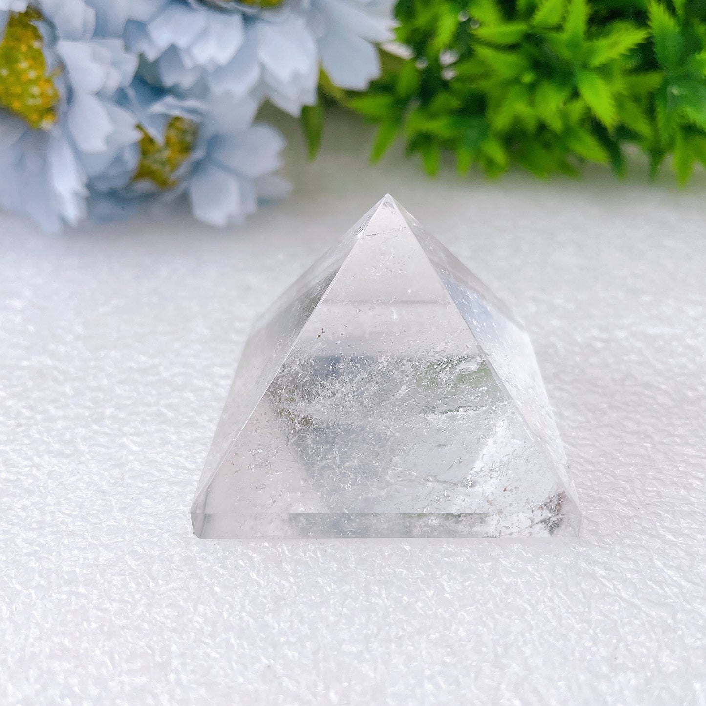1.3"-1.8" Pyramid Crystal Carvings